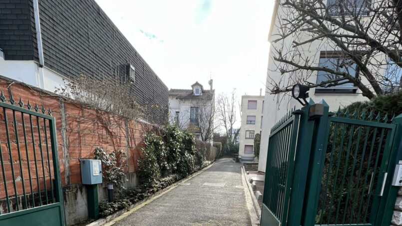Parking extérieur à louer à Saint-Cloud