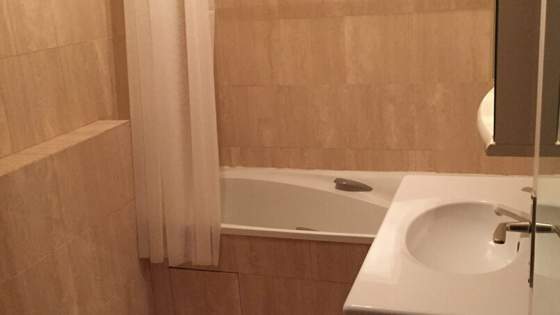 Salle de bains à louer à Boulogne-Billancourt